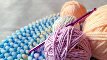 How to Choose Yarn for Amigurumi: Weight, Fiber, and Color Guide for Beginners