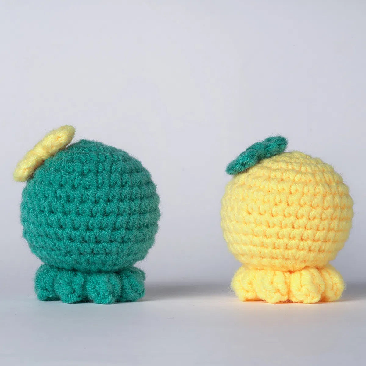 2Pcs Crochet Kit Octopus Green and Yellow-WOOHOBBY