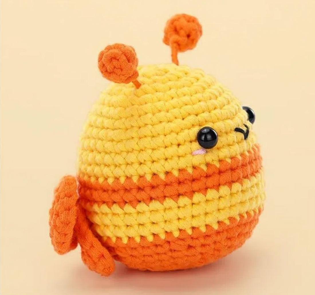 Crochet Starter Kit Bee-WOOHOBBY