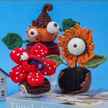 Quirky Plant Pot Series Crochet Kit - Demo